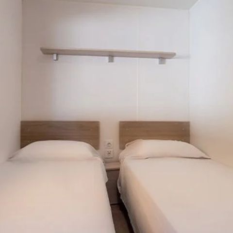 Mobilheim 6 Personen - Comfort XL | 3 Zi. | 6 Pers. | Erhöhte Terrasse | Klima.