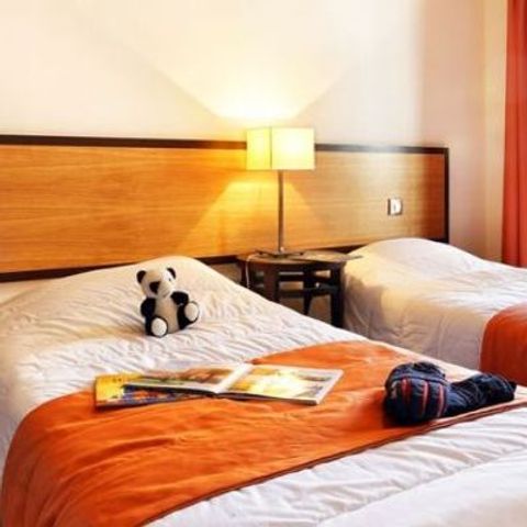 APARTEMENTO 8 personas - G/344_3/4 HABITACIÓN CABAÑA DUERME 8