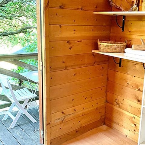 CHALET 2 personnes - PETIT - petit déjeuner, draps et linge inclus - sanitaire communs