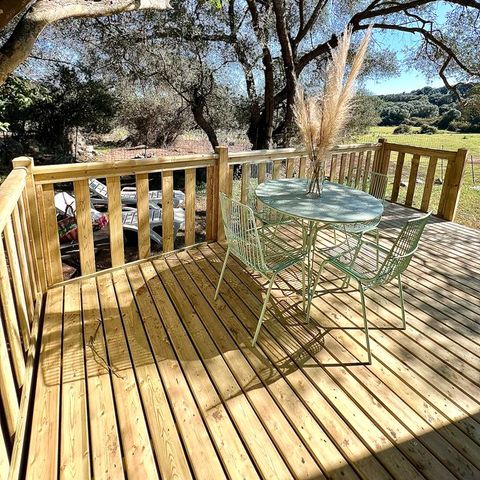 CHALET 4 personas - COMODIDAD - desayuno, ropa de cama y toallas incluidas - alojamiento sin cocina