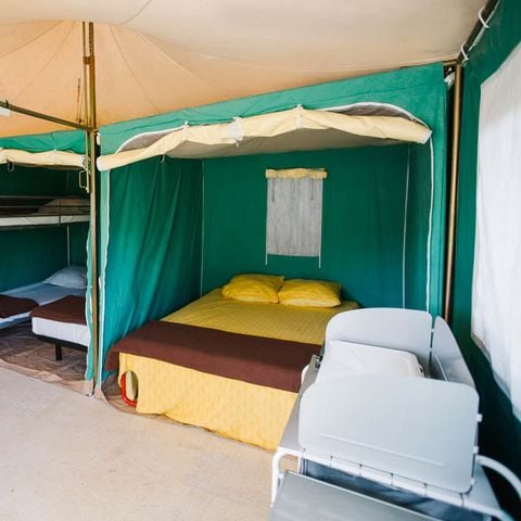 Canvas bungalow 5 persons - BENGALI Toilé 5 pers equipped (without sanitary)