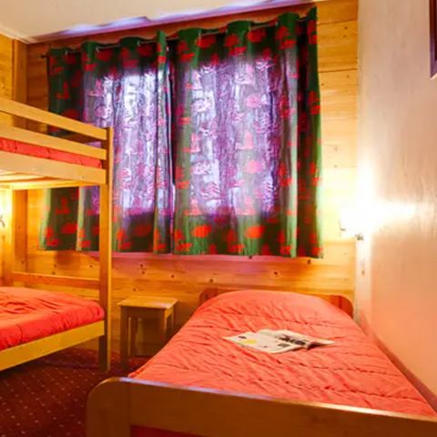 APARTMENT 6 people - 2-room flat with sleeping area sleeps 6