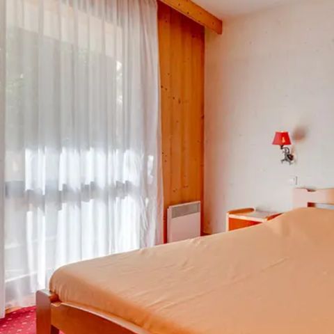 APARTMENT 6 people - 2-room flat with sleeping area sleeps 6