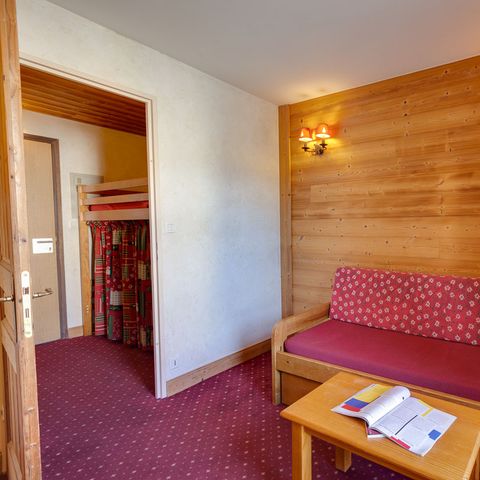 ESTUDIO 3 personas - Estudio con zona de dormitorio para 3 personas