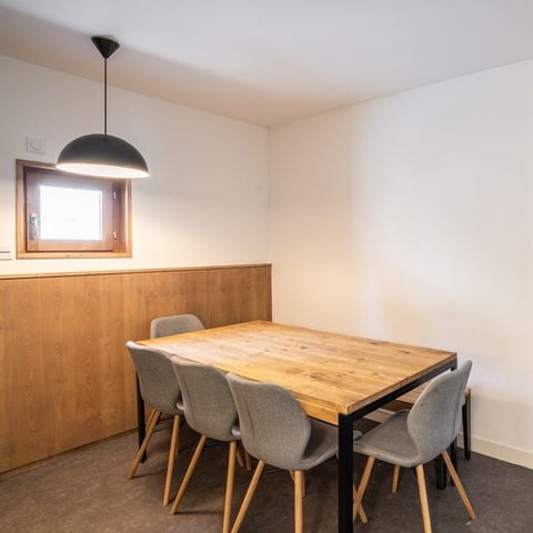 Piso 6 personas - Apartamento superior de 2 habitaciones con zona de dormitorio para 6 personas