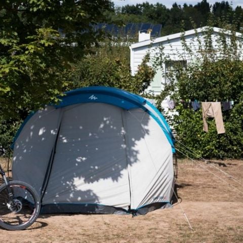 STAANPLAATS - Kale staanplaats met elektriciteit
