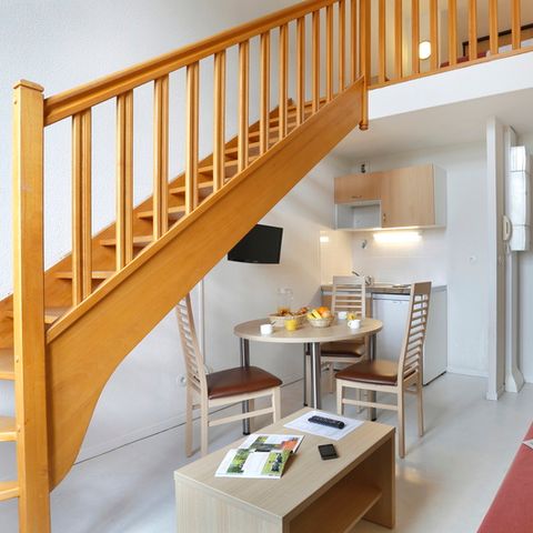 ESTUDIO 3 personas - Estudio para 3 personas con zona de dormitorio - Classic