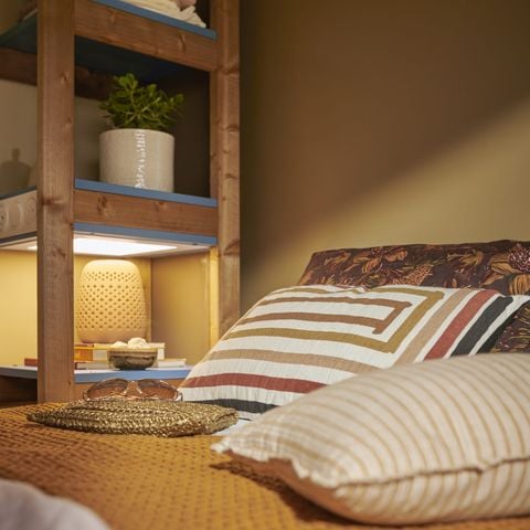 Canvas and wooden tent 6 persons - Toilé furnished comfort - 3 rooms