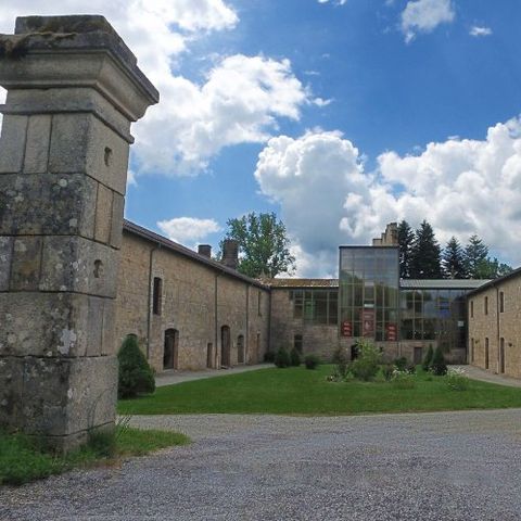 Villages Le Chateau sur la Vienne Villages Le Chateau sur la Vienne - Camping Haute-Vienne - Image N°9