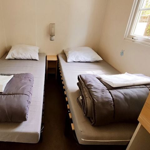 Stacaravan 6 personen - Stacaravan Premium 30 m² (3 kamers) halfoverdekt terras 15m² + TV + LV + Clim 6 pers