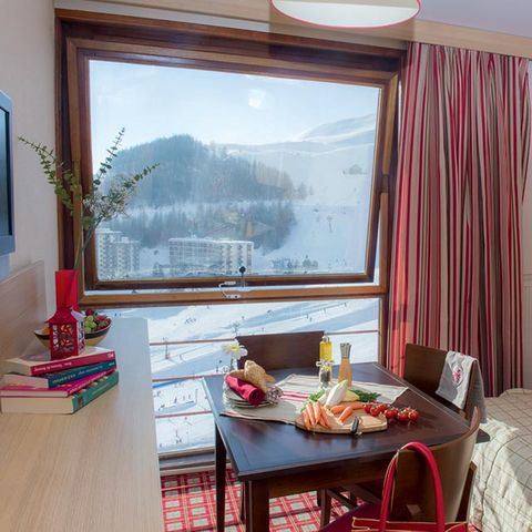 APARTEMENTO 5 personas - 2P46C - ESENCIAL