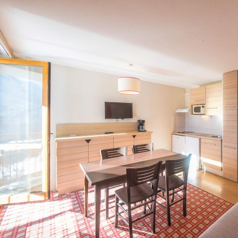 APARTMENT 4 people - Classic 1-bedroom flat for 4 people with stunning views