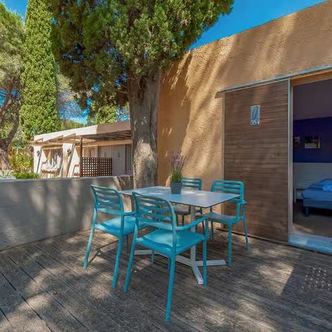 Zimmer 4 Personen - Klassische Maisonette-Wohnung mit 2 Schlafzimmern, für 4 Personen, Terrasse, Klimaanlage