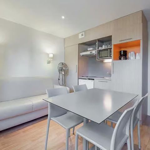 Apartment 4 persons - Classic Duplex Flat, 4-person bedroom, terrace