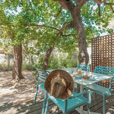 Apartment 4 persons - Classic 4-person flat with one bedroom, terrace and air conditioning