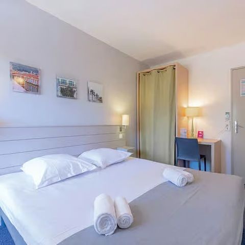 HABTIACIÓN 2 personas - Habitación clásica para 2 personas con balcón y aire acondicionado (*)