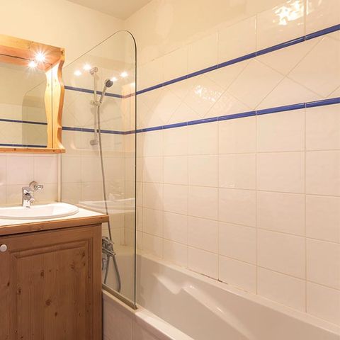 APPARTAMENTO 4 persone - BALCONE ESSENZIALE - 2P22E