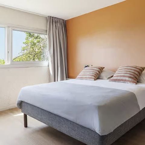 Apartment 6 persons - Classic 2-bedroom flat for 6 people with terrace (H)