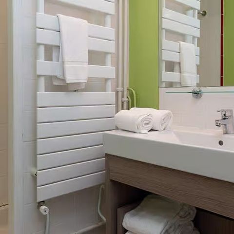 Zimmer 2 personen - Standardzimmer für 2 Personen mit Balkon (*)