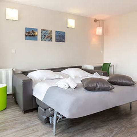 Habitación 3 personas - Habitación clásica para 3 personas con zona de descanso y terraza (H)