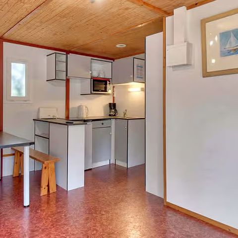 CHALET 4 people - Essentiel Chalet: 2 bedrooms, sleeps 4, in a pine forest, not renovated