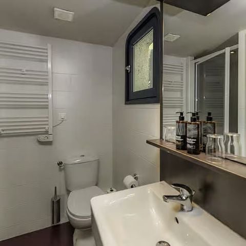 Bungalow 6 personen - Klassisches Bung-Haus mit 3 Schlafzimmern, für 6 Personen, mit Terrasse