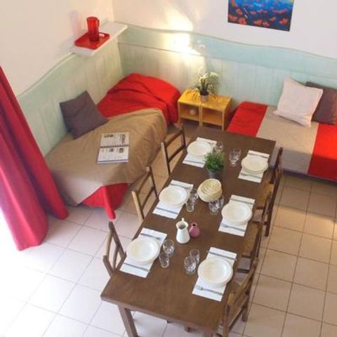 COUNTRY HOUSE 8 people