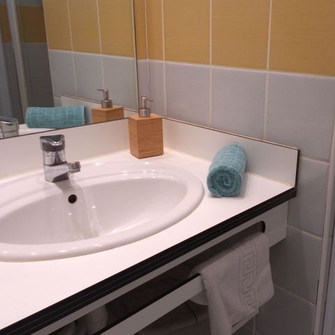 LANDHAUS 6 Personen - 2 Münzen