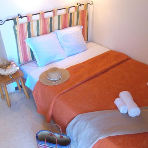 LANDHUIS 5 personen - 2 stuks