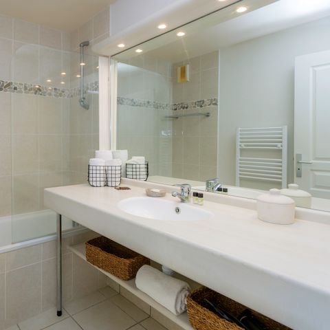 APPARTAMENTO 7 persone - G/295_3 CAMERE CABINA 6/7 PERSONE LATO PISCINA