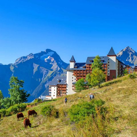  Résidence Goélia Le Hameau - Camping Isère