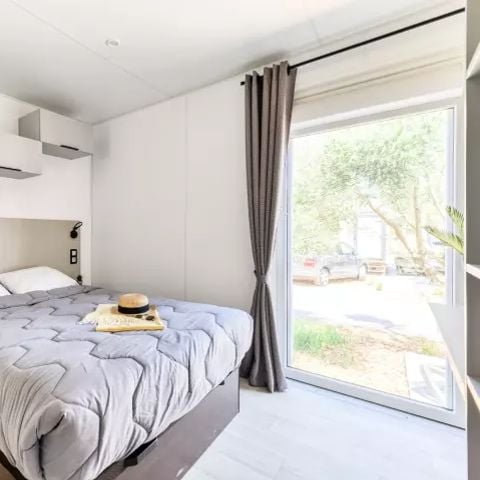 Stacaravan 6 personen - 3 kamers 6 personen Airconditioning + TV