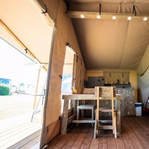 TENTE TOILE ET BOIS 4 personnes - Lodge Safari 2 Pièces 4 Personnes (2 adultes + 2 enfants -10 ans) + Jaccuzi