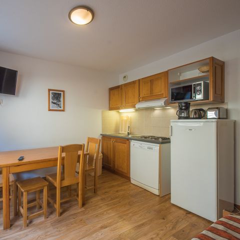 APARTEMENTO 6 personas - 2 habitaciones con zona de dormitorio para 6 personas