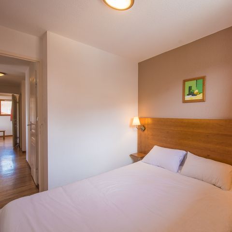 Piso 10 personas - 4 habitaciones para 10 personas