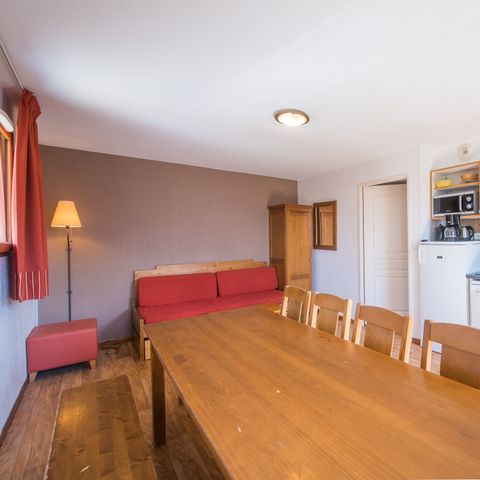 Piso 10 personas - 4 habitaciones para 10 personas