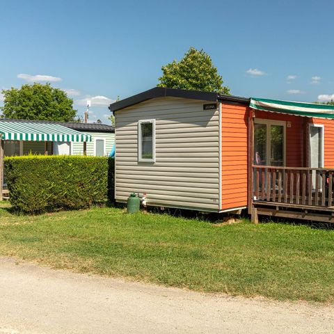 Bungalow 4 personen - Mobilheim | Comfort | 2 Zi. | 4 Pers. | Erhöhte Terrasse | TV
