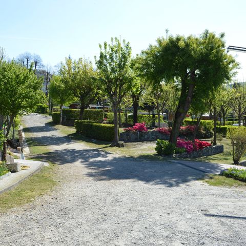 EMPLACEMENT - Standard Place with Water and Sewer