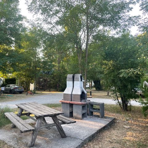 PIAZZOLA - 06 Piazzola XXL (+200m²) veicolo + elettricità 6A