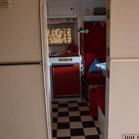 CARAVAN 3 people - RETRO