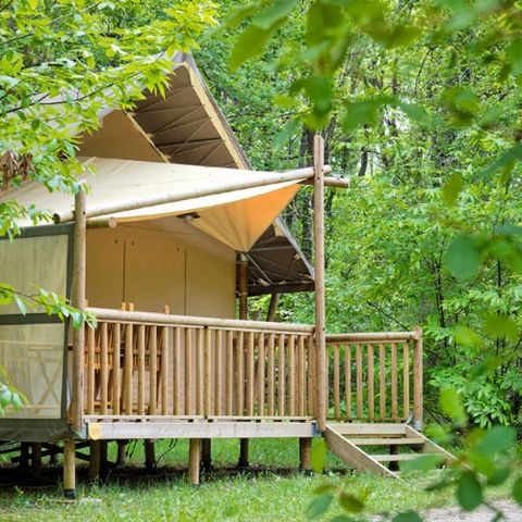 Tente en toile et en bois 5 personnes - Lodge EVASION - 2 chambres - avec sanitaires