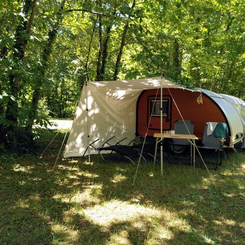 PLOT - Pitch for tent / caravan / motorhome