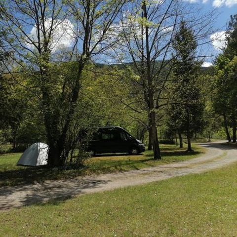 EMPLACEMENT - Nuitées en emplacement nu