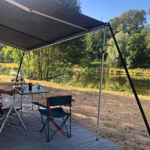 PLOT - 100m² bare pitch