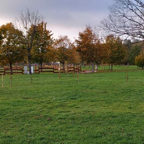 Kampeerplaats - 100m² kale standplaats
