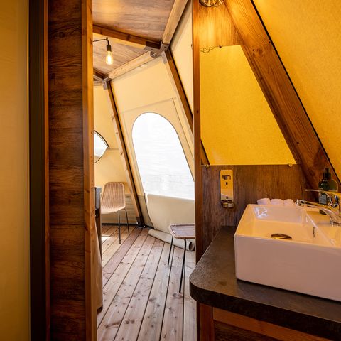 HÉBERGEMENT INSOLITE 4 personnes - Tipi Experience Lodge Séjour en Demi-pension