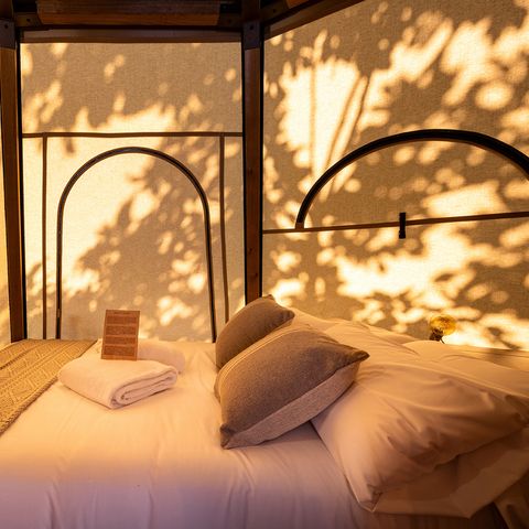 UNUSUAL ACCOMMODATION 4 people - Tipi Experience Lodge Half-board stay