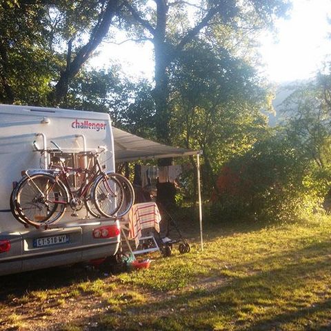 Kampeerplaats - Natuurlijke standplaats voor caravan, tent of camper