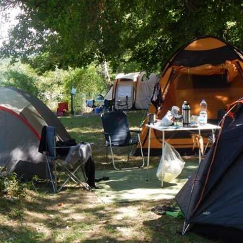 Kampeerplaats - Natuurlijke standplaats voor caravan, tent of camper