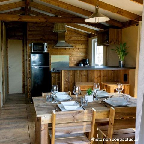 Tente en toile et en bois 5 personnes - Lodge Luxe nature surplombant la rivière avec vue panoramique - climatisé